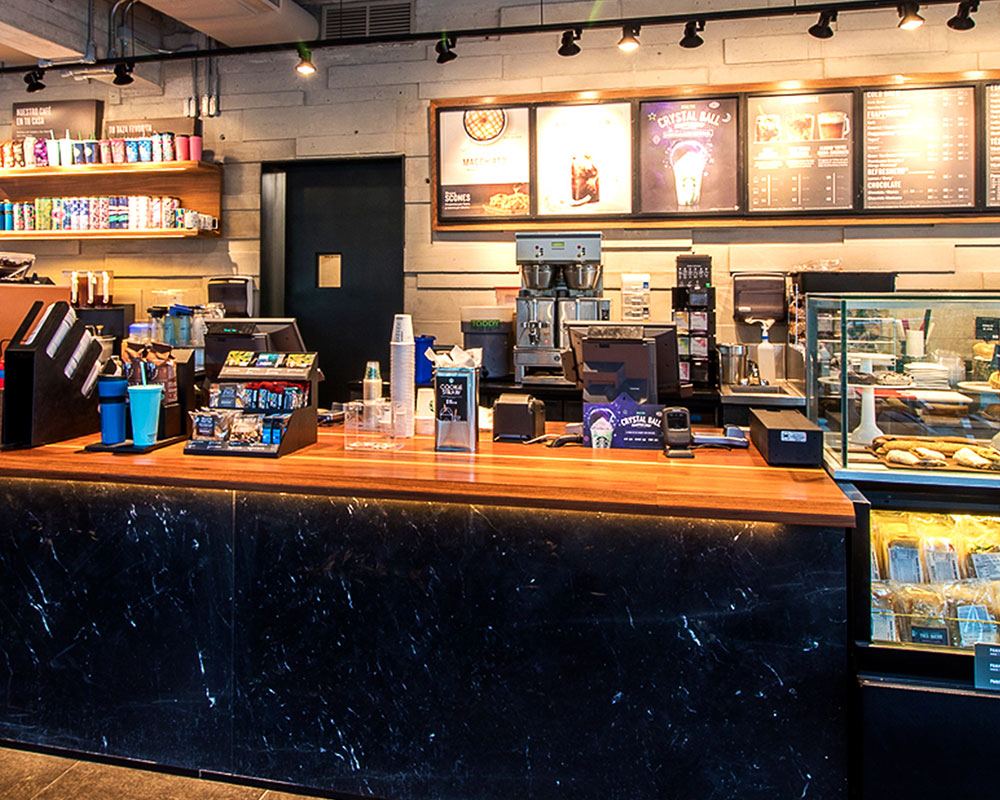 Mobiliario a medida para cafetería — Starbucks