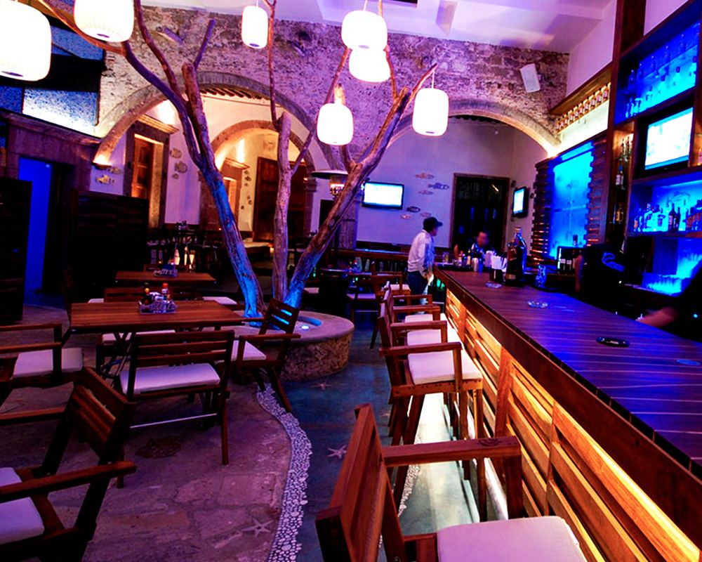 Mobiliario a medida para restaurante — Pescau