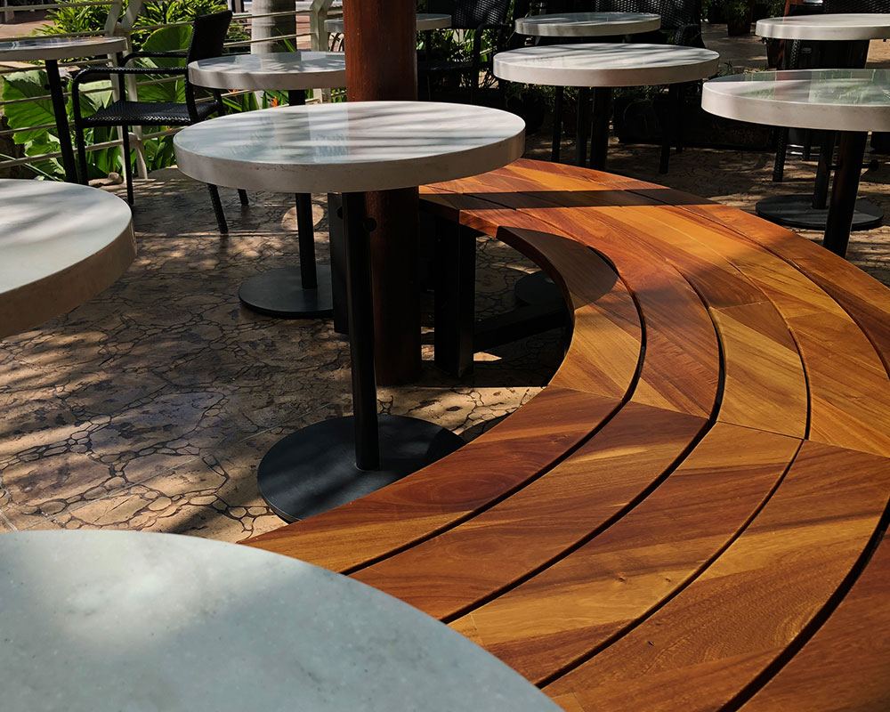 Mobiliario a medida para cafetería — Starbucks, vista 7